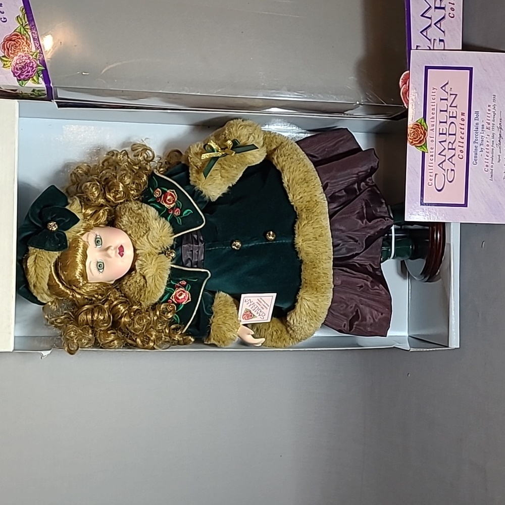 1998 Camellia Garden Limited Collector's Edition Porcelain Doll